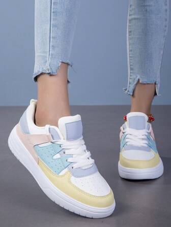 Desiree | Baskets élégantes et confortables pour femmes | Blanc Bleu