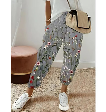 Casual Short Pants with Pom-Poms for Women | Wide Leg