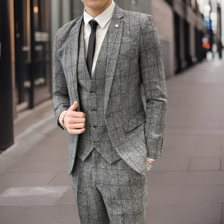 Costume D'invité De Mariage Moderne À Carreaux Pour Hommes | Coupe Ajustée