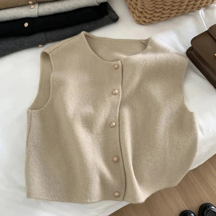 Sleeveless Women's Button Down Down Vest | Knitting