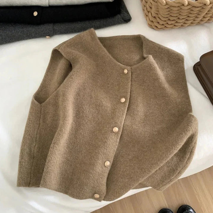 Sleeveless Women's Button Down Down Vest | Knitting
