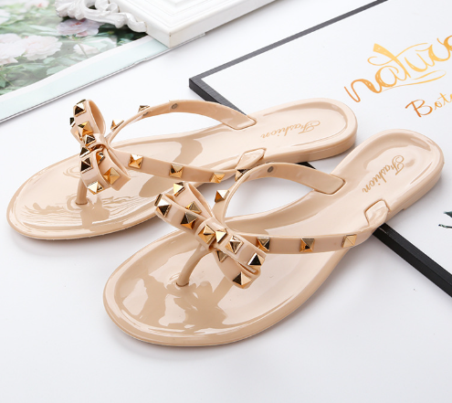 Sommerliche, lässige Sandalen mit Nieten für Frauen | Plat